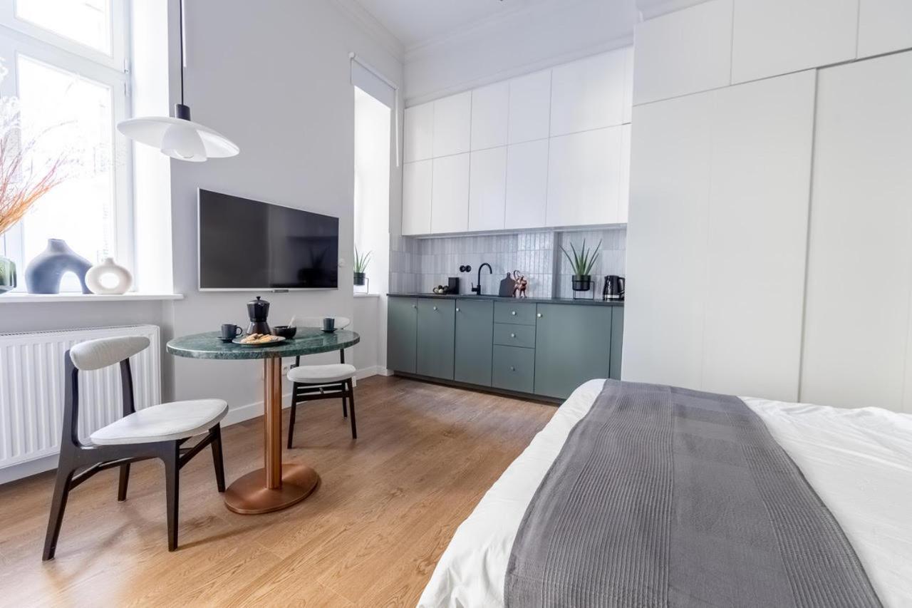 Lion Apartments - Premium Studio With Balcony 克拉科夫 外观 照片